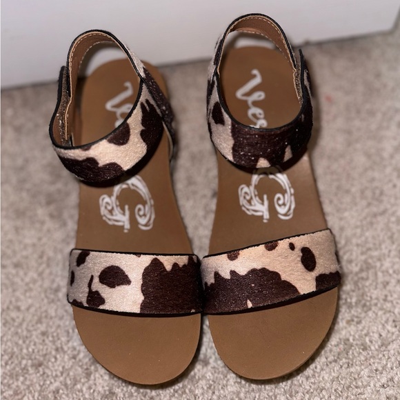 Very G Bonita Wedge - Picture 2 of 4